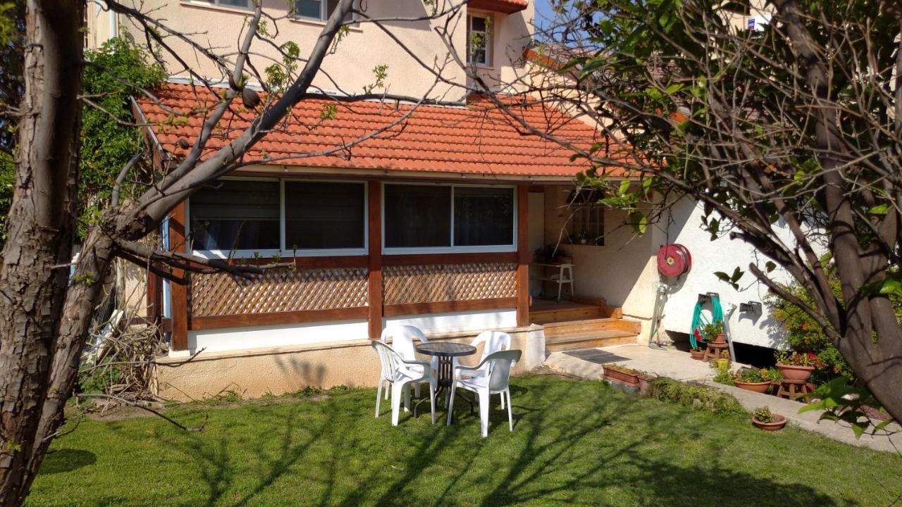 Jordan Valley One Room Apartment Menaẖemya Eksteriør bilde